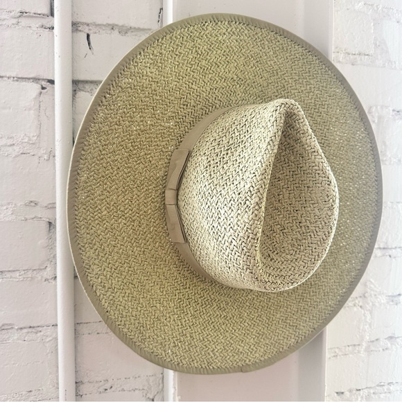 Green straw hat - Picture 5 of 5